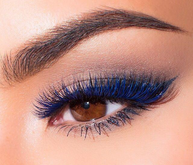 Mascara bleu i love extreme blue crazy volume essence