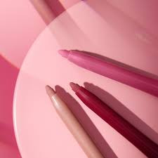 CRAYON A LEVRES REPULPING C01 KISS & GLOW CATRICE
