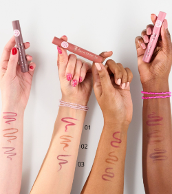 CRAYON A LEVRES LINE N' STAIN TATTOO ESSENCE