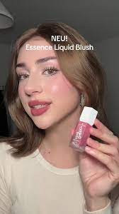 BLUSH CHEEKY LOVE LIQUID 01 ESSENCE
