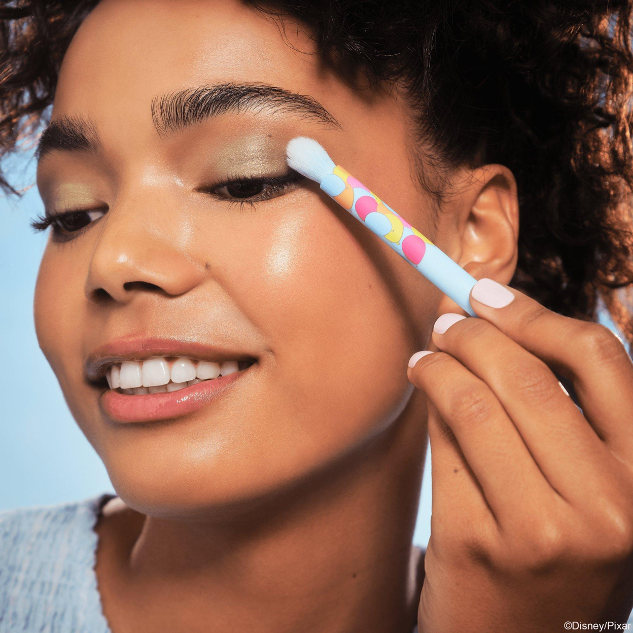 PINCEAU A PAUPIERES Disney Pixar Up ESSENCE